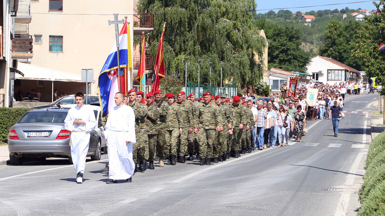 Biskup Rogić predvodio misno slavlje u Kninu povodom blagdana sv. Ante