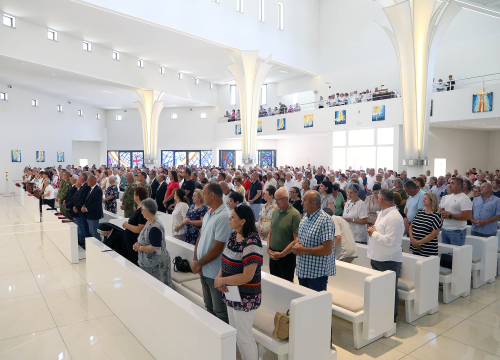 Fotografija 3 - Biskup Rogić predvodio misno slavlje u Kninu povodom blagdana sv. Ante Padovanskog