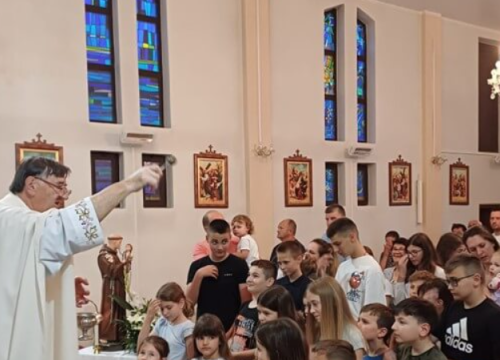 Rupljani danas slave blagdan sv. Ante uz tradicionalni blagoslov djece
