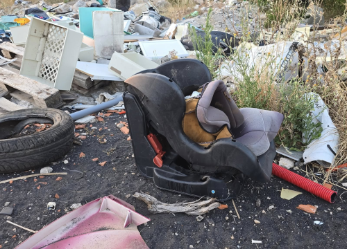 Fotografija 4 - FOTO Dok čekamo hotele, stanove i dvoranu, na Batiželama niknulo divlje odlagalište otpada