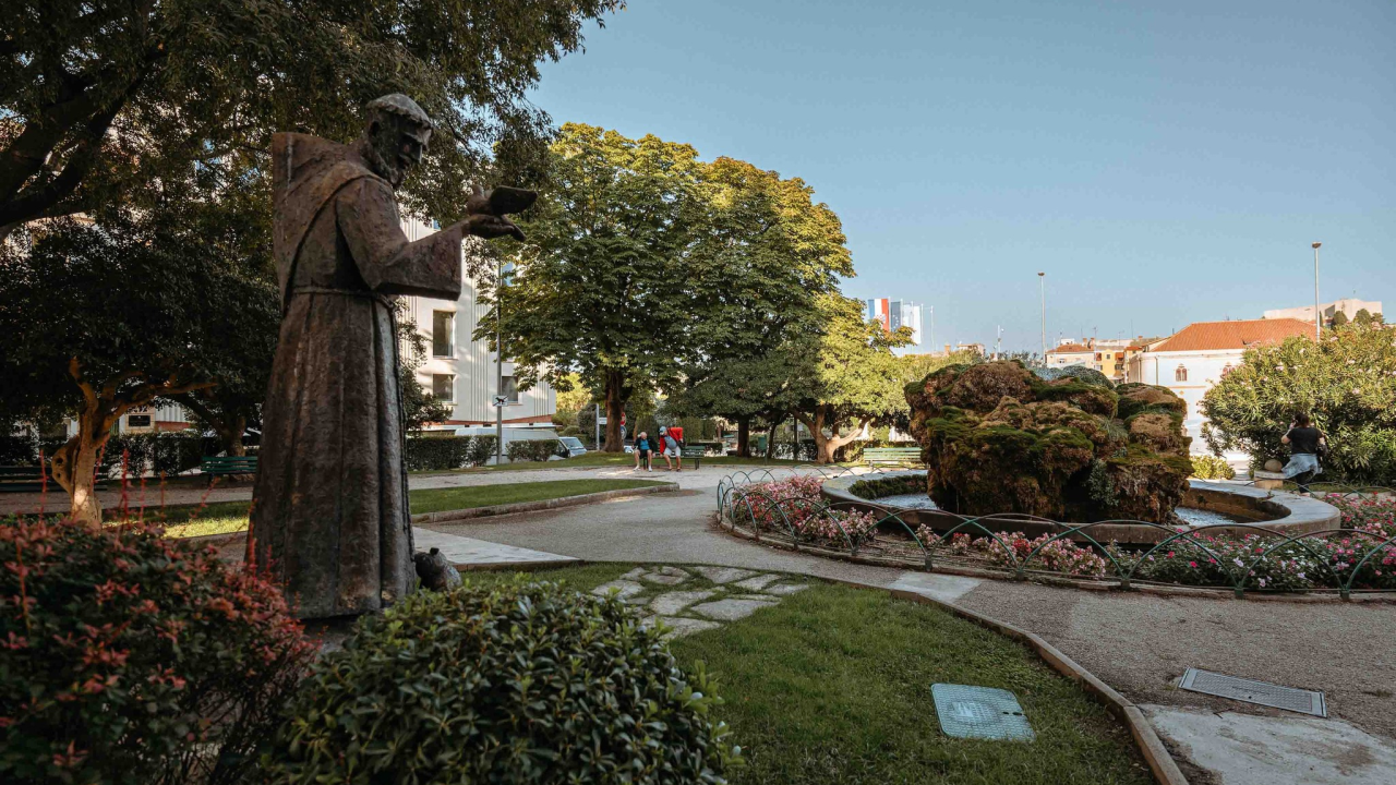 Ponedjeljak uz jaku buru, navečer mogući pljuskovi