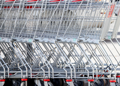 Biciklistica (61) u Jezerima udarila u pult s trgovačkim kolicima i dobila prekršajni nalog