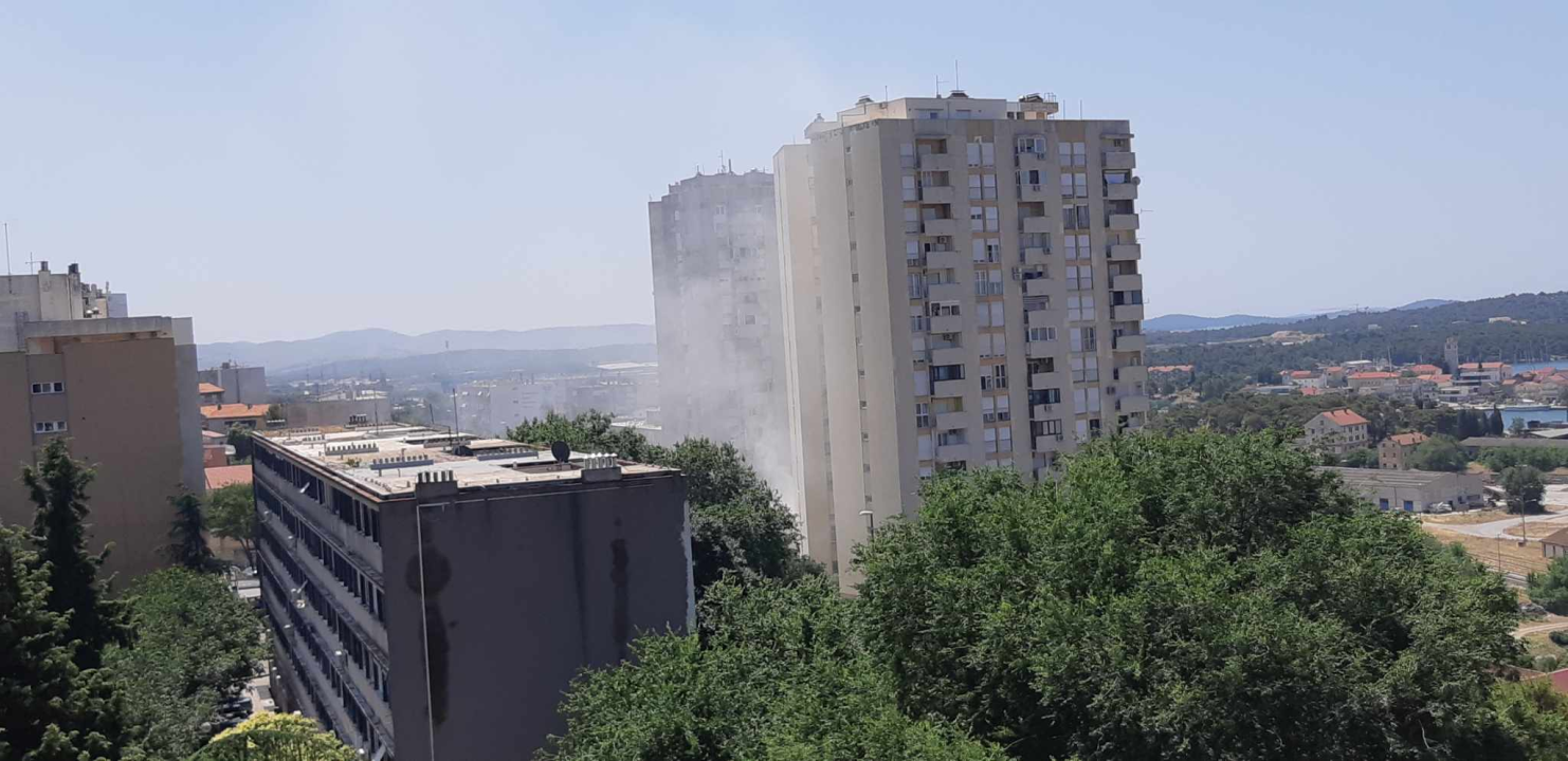 Zapalio se drveni otpad kod Bermuda