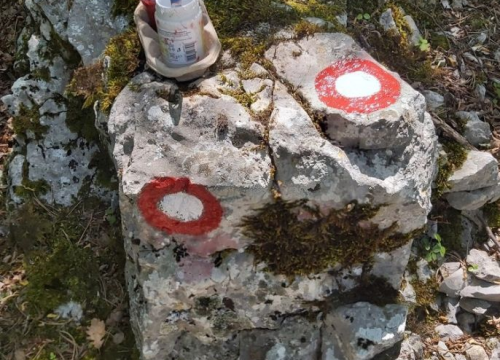 Fotografija 1 - 'Mihovilci' obnovili markacije na Kijevskom Kozjaku