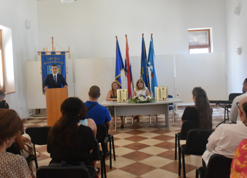 Fotografija 1 - Svečana sjednica u Rogoznici