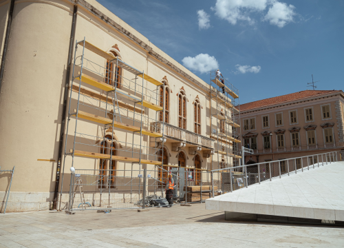 Fotografija 3 - Razglednica iz Šibenika: Između skela, baštine i turista