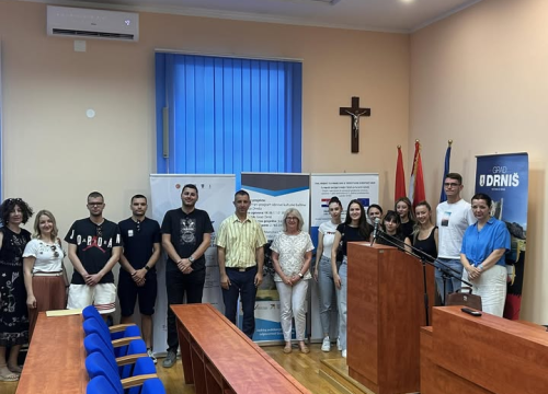 Grad Drniš i ovog ljeta zapošljava studente u gradskim ustanovama