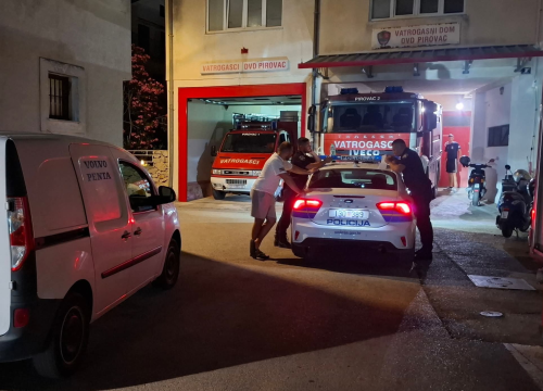 Svaka sekunda je važna! Pirovački vatrogasci kasnili na intervenciju zbog nepropisno parkiranog vozila