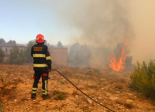 Izvješće o stanju vatrogastva u županiji: 'Neprihvatljivo je bilo pozivanje civila i uključivanje navijačkih skupina u gašenju požara kod Ićeva'