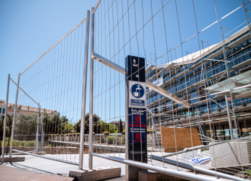 Fotografija 7 - FOTO Postavljeno svih deset javnih špina na području grada Šibenika: 'Ojačane su i ne mogu se više tako lako razbiti'