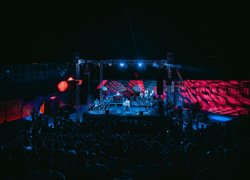 Fotografija 5 - FOTO Gitaristički virtuoz Cory Wong oduševljen Tvrđavom sv. Mihovil, kiša malo skratila koncert