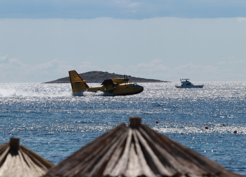 Fotografija 3 - Gašenje požara kod Primoštena pokazalo svu moć zračnih snaga