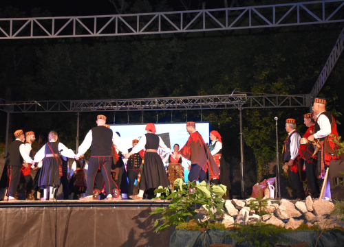 Fotografija 7 - Članovi Kulturno-umjetničke udruge 'Zvona Zagore' u Ogulinu prikazali baštinu Mirlovića