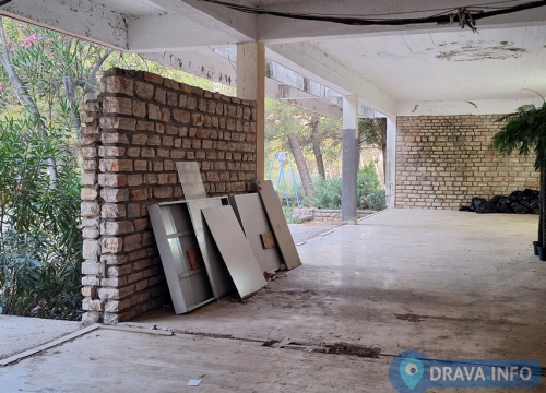 Fotografija 5 - Evo kako danas izgleda nekad popularno Podravkino ljetovalište u Pirovcu