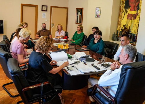 Fotografija 5 - Ministrica Obuljen Koržinek posjetila Šibenik i podržala obnovu ključnih ustanova