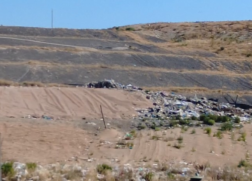Fotografija 1 - Građevinski otpad iz bivše vojarne i TEF-a bit će iskorišten za sanaciju Plohe 1 na Bikarcu