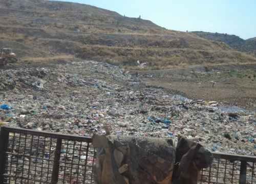 Fotografija 10 - Građevinski otpad iz bivše vojarne i TEF-a bit će iskorišten za sanaciju Plohe 1 na Bikarcu