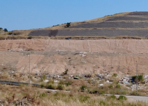 Fotografija 4 - Građevinski otpad iz bivše vojarne i TEF-a bit će iskorišten za sanaciju Plohe 1 na Bikarcu