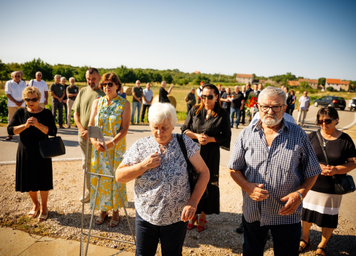 Fotografija 21 - Svečano obilježen Spomendan na poginule branitelje i 142. obljetnica Općine Promina