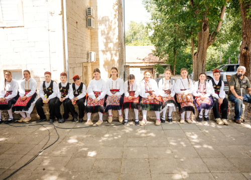 Fotografija 27 - Svečano obilježen Spomendan na poginule branitelje i 142. obljetnica Općine Promina