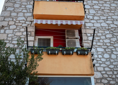 Fotografija 45 - Baldekin 2 i 3: Simbol šibenskog duha, spoj sporta, obrazovanja i sjećanja