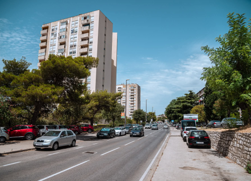 Fotografija 5 - Baldekin 2 i 3: Simbol šibenskog duha, spoj sporta, obrazovanja i sjećanja