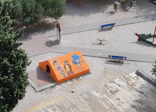 Fotografija 3 - Zahvaljujući FOTO Funcutima bezlična betonska kućica postala glavna atrakcija dječjeg igrališta na Baldekinu