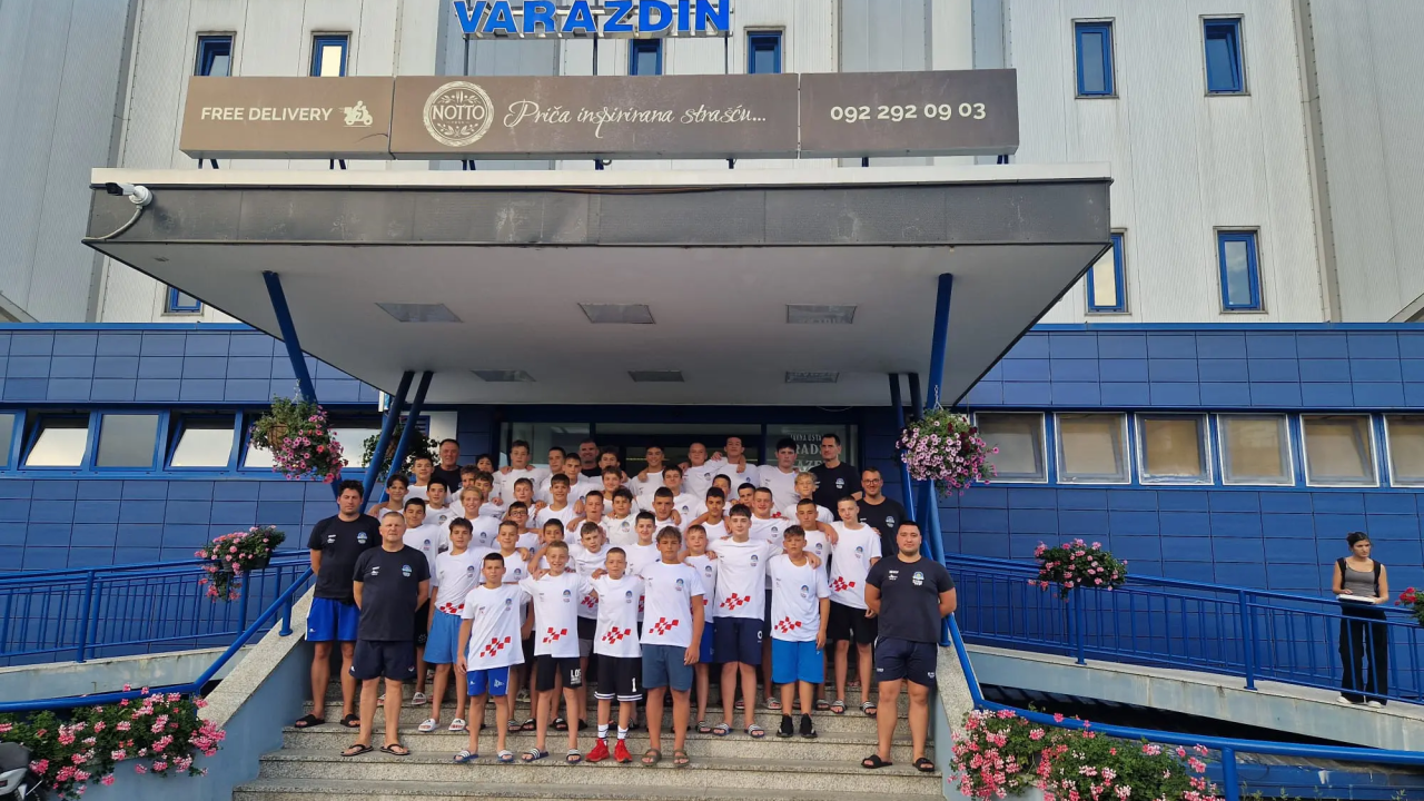 Tri talentirana vaterpolista Solarisa trenirala u kampu HVS-a