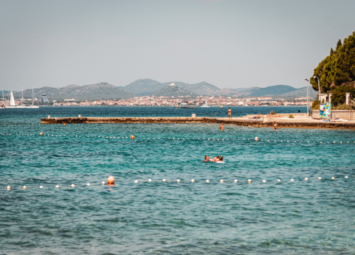 Bura napravila svoje i rashladila more. Najhladnije na potezu od Vodica do Šibenika