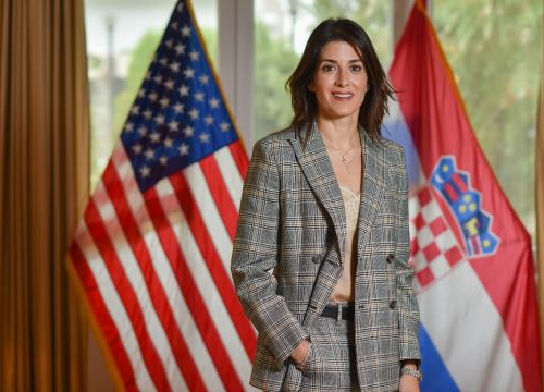 Bivša američka veleposlanica Nathalie Rayes u Šibeniku će dobiti posebno priznanje