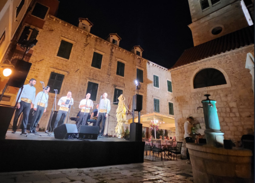 26. Šibenske klapske večeri: Večeras na Maloj Loži koncert Brane Bubice i klape Sebenico