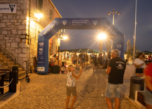 Fotografija 4 - FOTO VK Brodograditelj organizirao u Betini prvi memorijal za djecu u čast svog voljenog golmana