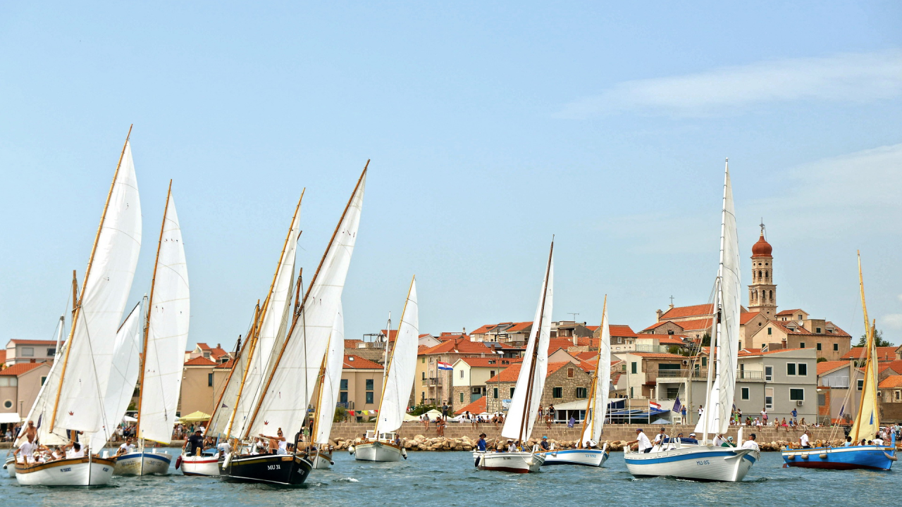 Kad zaplove gajete, a zapjeva Rišpet: Regata za dušu i tilo ponovno u Betini