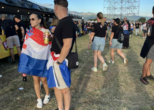 Fotografija 7 - FOTO Thompsonovi obožavatelji preplavili Sinj, među njima i brojni Šibenčani