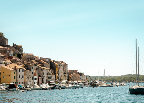 Danas na obali sunčano, a u zaleđu umjerena naoblaka