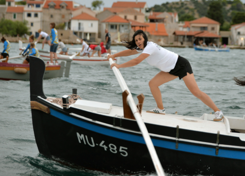 Fotografija 2 - Održana ženska veslačka regata u Betini: Pogledajte koje su ekipe bile najbolje