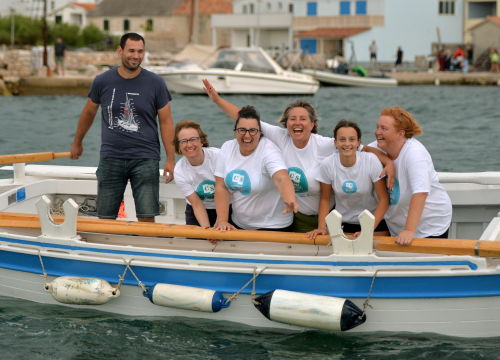 Fotografija 26 - Održana ženska veslačka regata u Betini: Pogledajte koje su ekipe bile najbolje