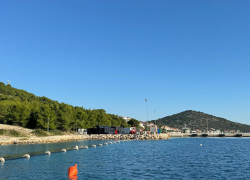 Fotografija 10 - Voda stiže na Žirje, Kaprije i Obonjan: Najduži podmorski cjevovod položen 70 metara pod morem