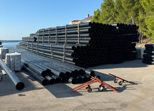 Fotografija 16 - Voda stiže na Žirje, Kaprije i Obonjan: Najduži podmorski cjevovod položen 70 metara pod morem