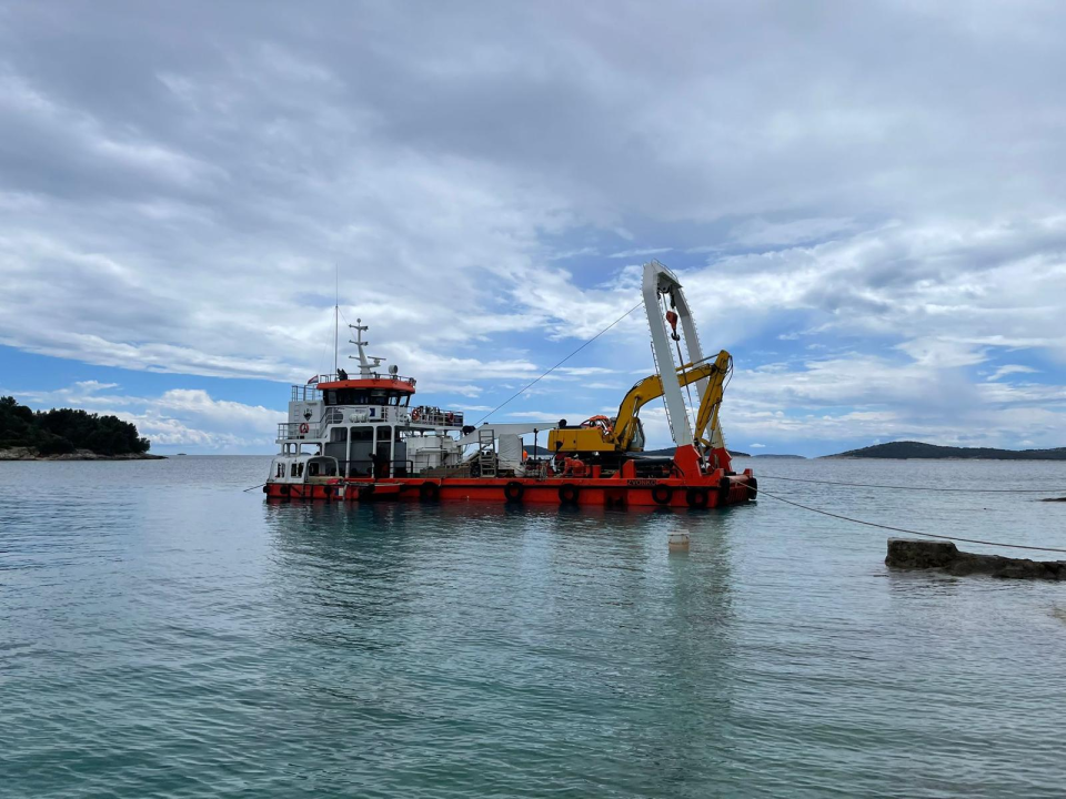 Voda stiže na Žirje, Kaprije i Obonjan: Najduži podmorski cjevovod položen 70 metara pod morem