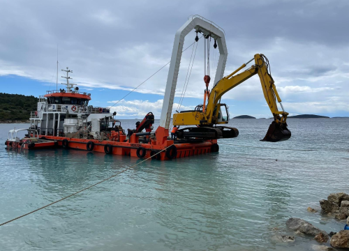 Fotografija 11 - Voda stiže na Žirje, Kaprije i Obonjan: Najduži podmorski cjevovod položen 70 metara pod morem