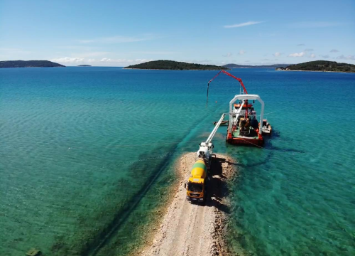 Fotografija 6 - Voda stiže na Žirje, Kaprije i Obonjan: Najduži podmorski cjevovod položen 70 metara pod morem