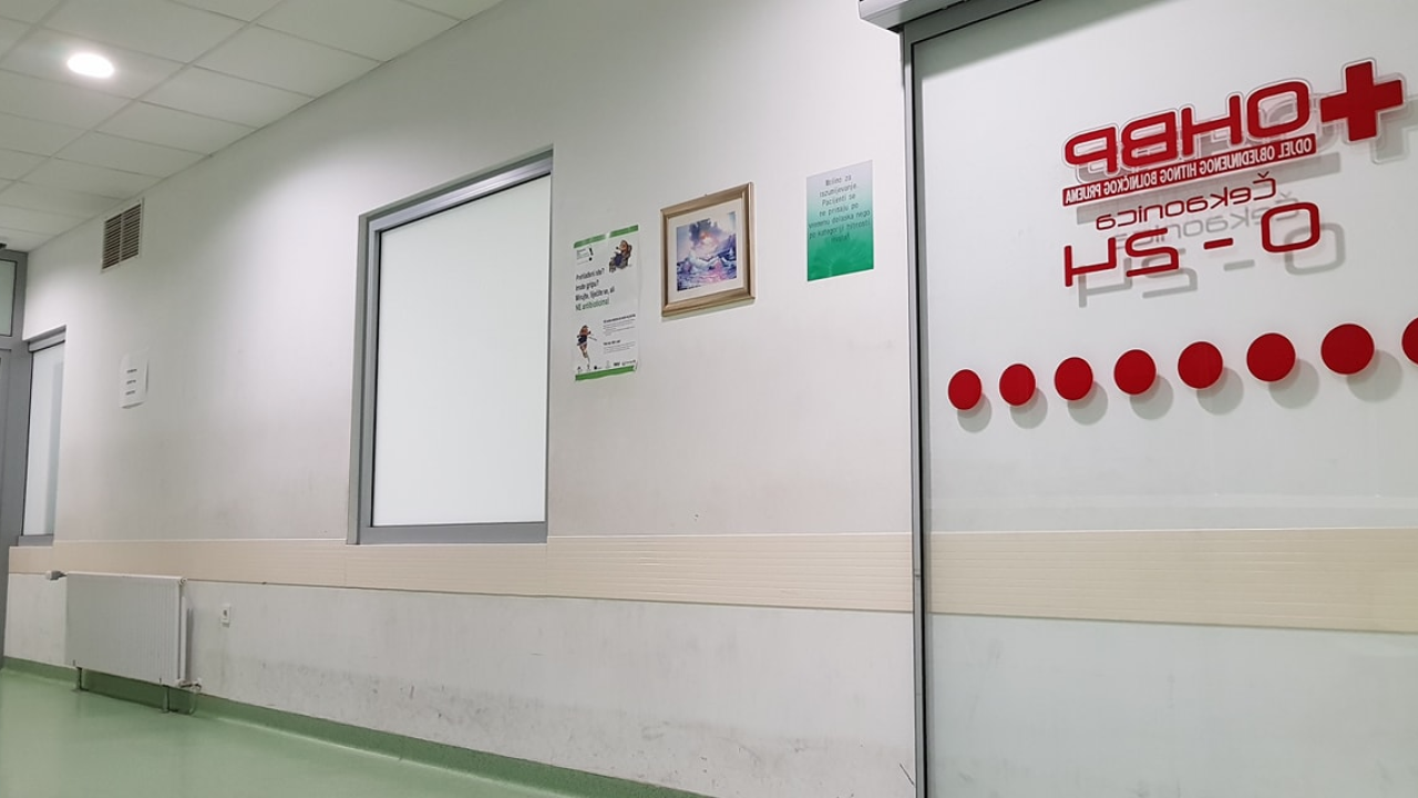 Iz županijskog Zavoda za hitnu medicinu priopćili kako nije napadnuta njihova djelatnica