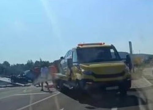 Jedna osoba ozlijeđena u prometnoj nesreći jutros kod Rogoznice. Očevid u tijeku