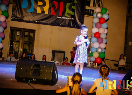 Fotografija 9 - U Drnišu održan 5. Minifest, dječje pjevačko natjecanje