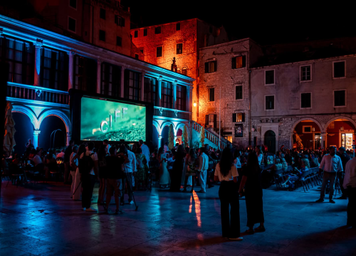 Fotografija 13 - Zvijezde i crveni tepih u Šibeniku: Počeo Croatian International Film Festival