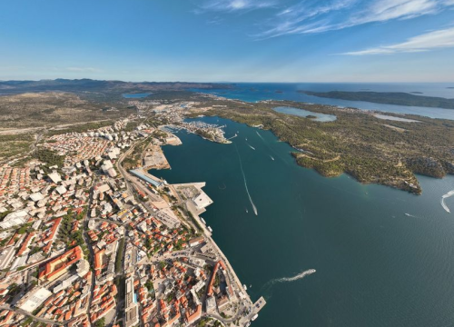 Fotografija 1 - Kadrovi Šibenika iz zraka fotografa Borisa Trogrančića oduzimaju dah