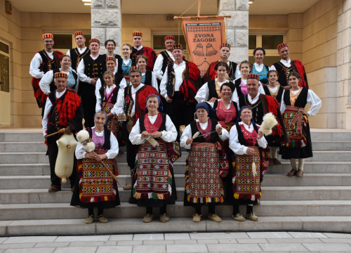 Članovi KUD-a 'Zvona Zagore' iz Mirlovića u Posušju predstavili raskoš svojih plesova, nošnji, napjeva i običaja