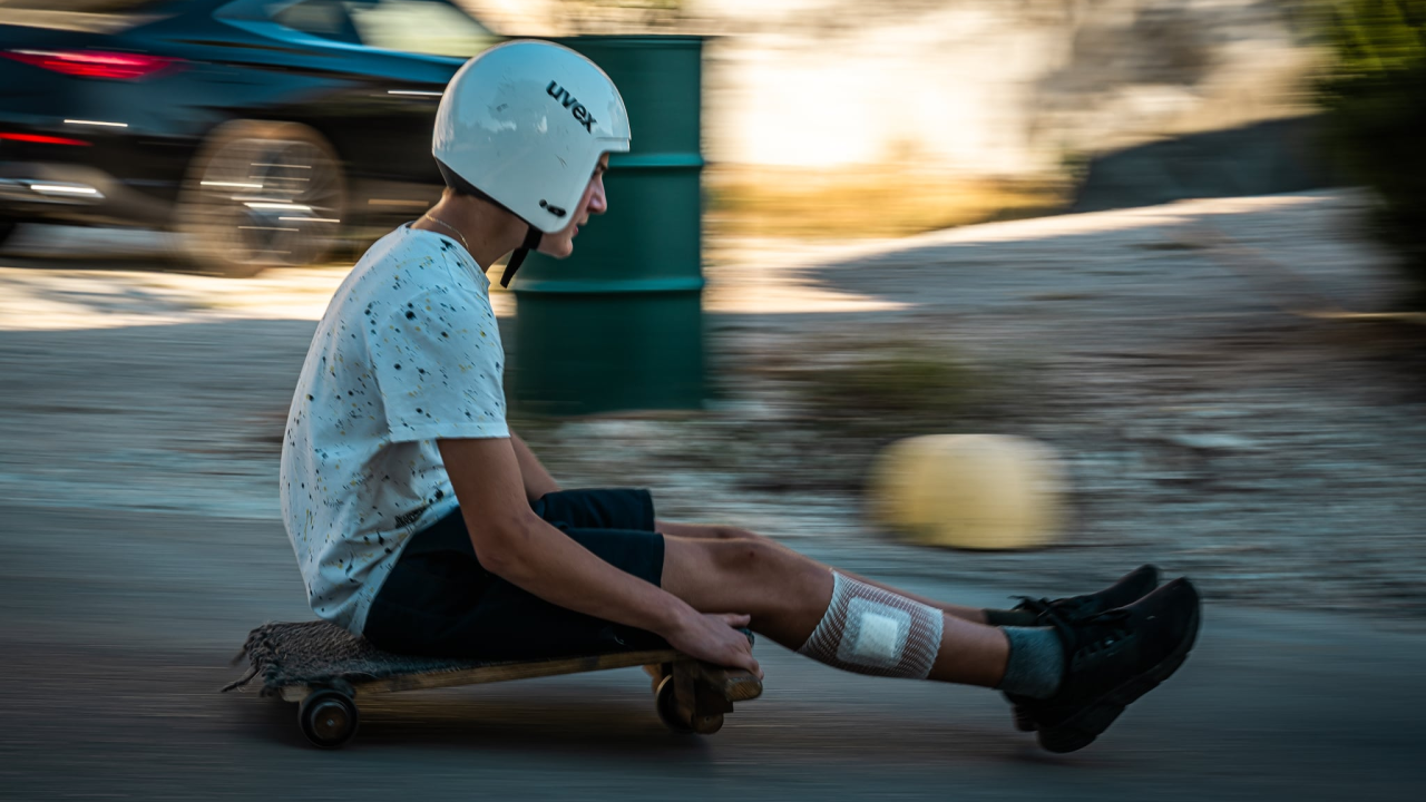 Ljetni spektakl na kotačima: Tradicionalna Utrka karića u Rupama i ove godine oduševila posjetitelje i natjecatelje