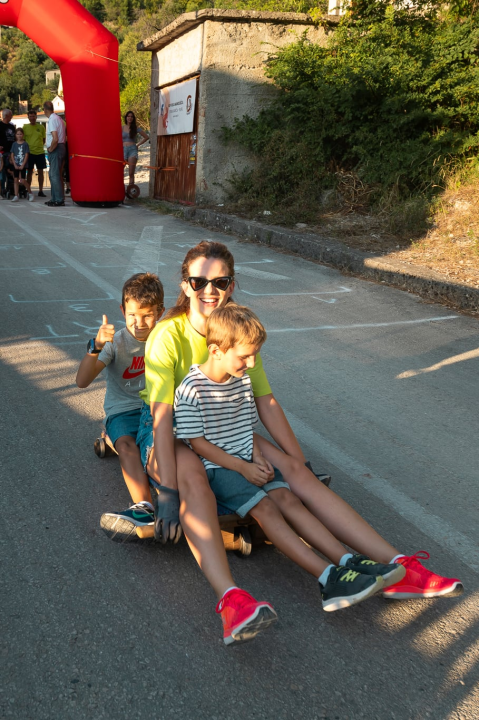 Tradicionalna Utrka karića u Rupama i ove godine oduševila posjetitelje i natjecatelje